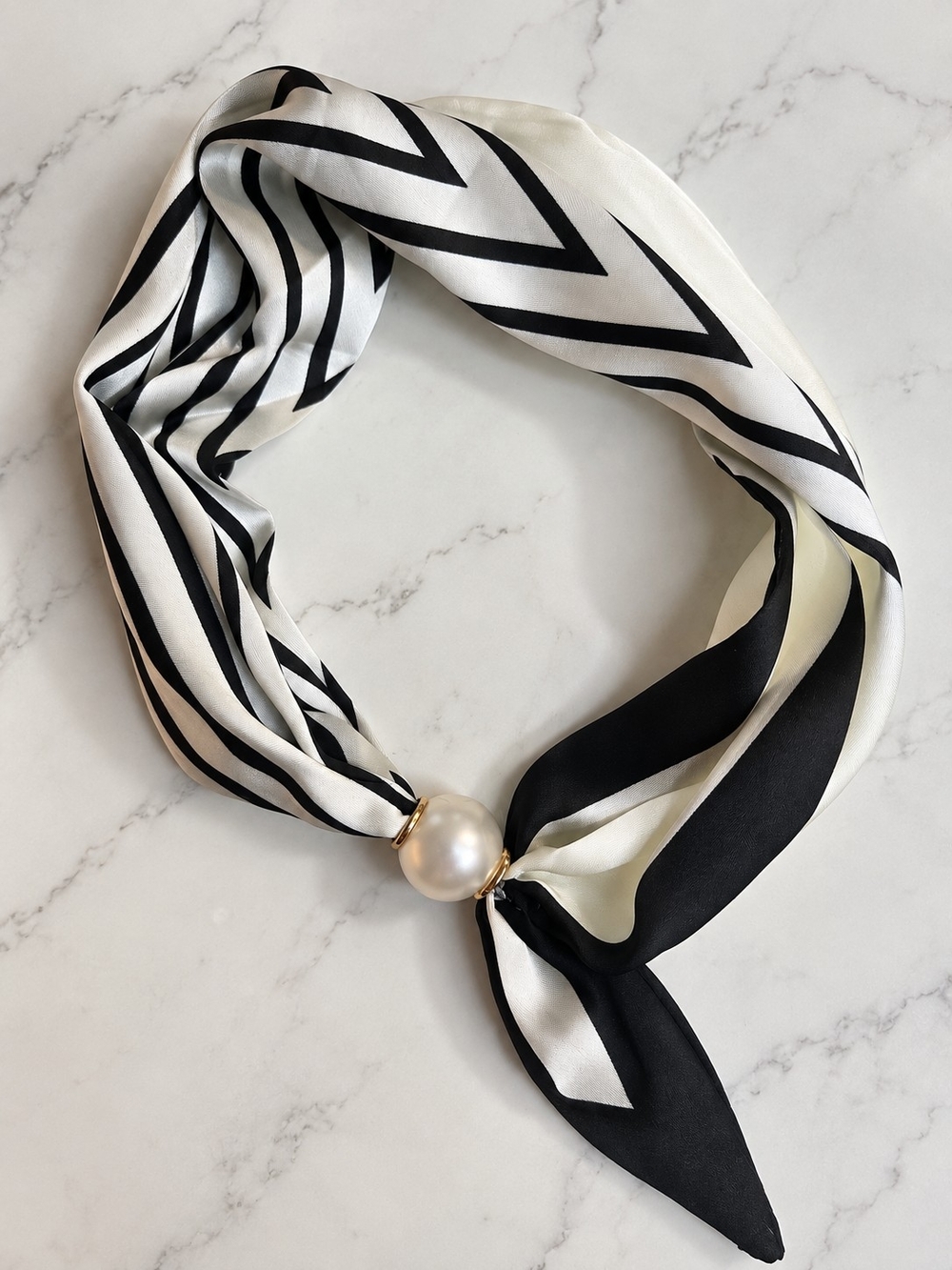 Black & White Satin Scarf with Pearl Magnetic Closure - Picture 3 of 3